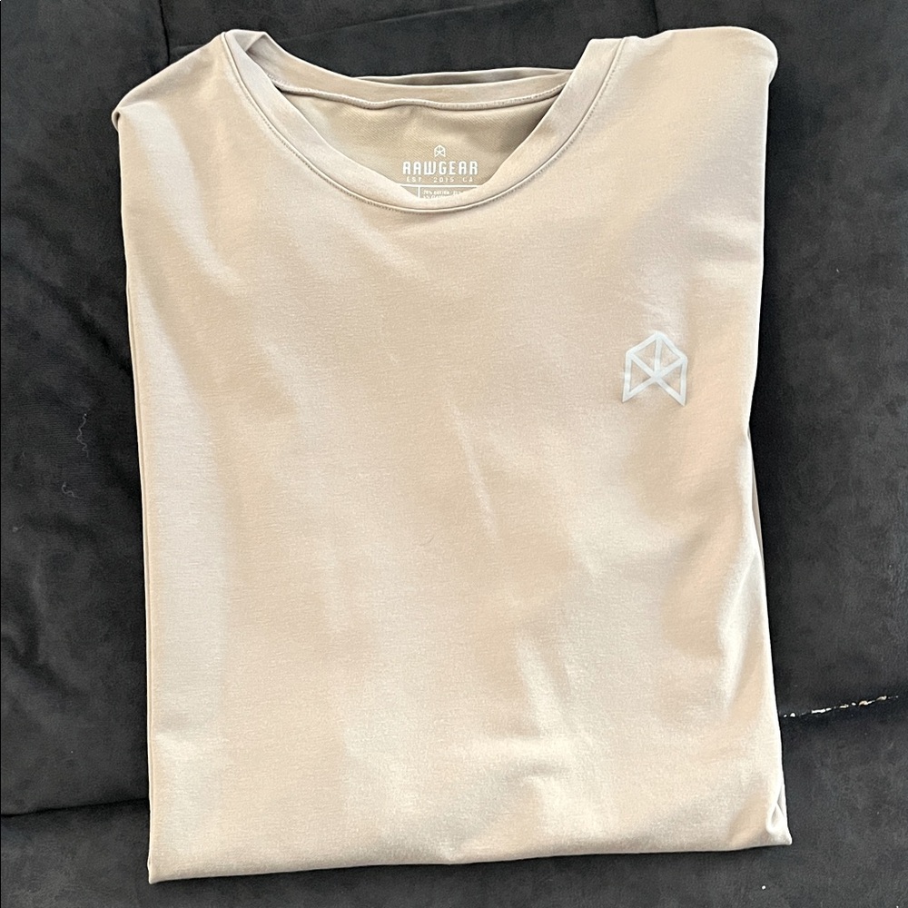 Raugera Men's Beige Short Sleeve Tee